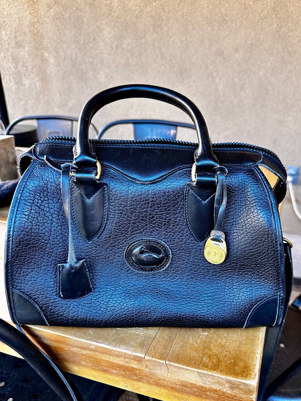 Dooney & Bourke Vintage Satchel BLACK, LIKE NEW! 💯 Authentic